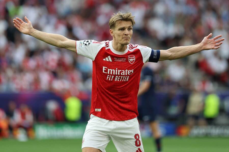 Martin Odegaard, kapitán Arsenalu vo&nbsp;finále Ligy majstrov 2026