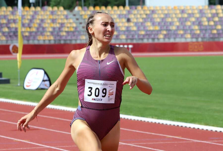 Gabriela Gajanová počas behu na&nbsp;400&nbsp;m na&nbsp;Majstrovstvách Slovenska 2024