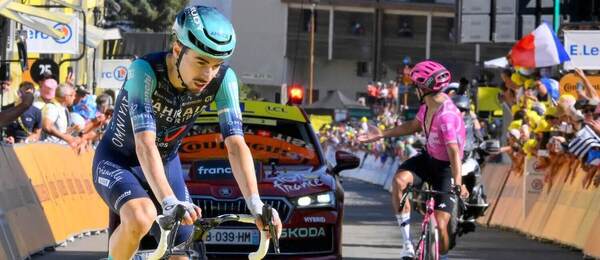 Lenny Martinez v cieli 19. etape Tour de France 2026
