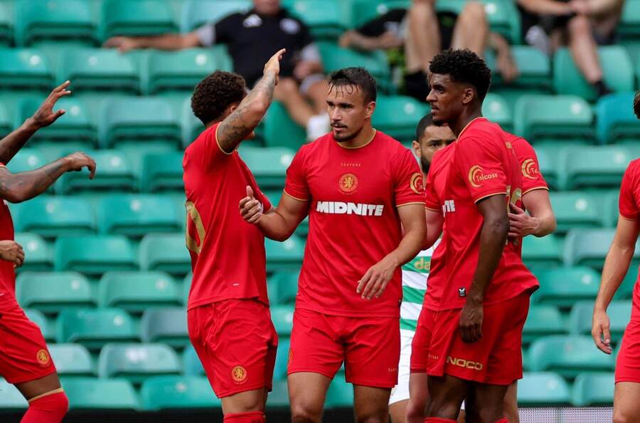 Na snímke futbalisti Middlesbrough aj s&nbsp;Davidom Strelcom.
