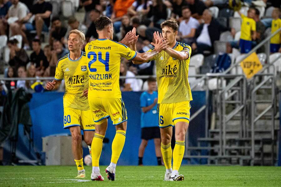 Futbalisti FC Košice v&nbsp;zápase so&nbsp;Slovanom (1:2).