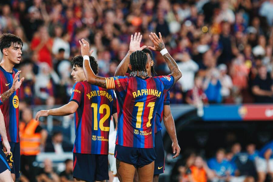 Raphinha a&nbsp;ďalší hráči FC Barcelona.