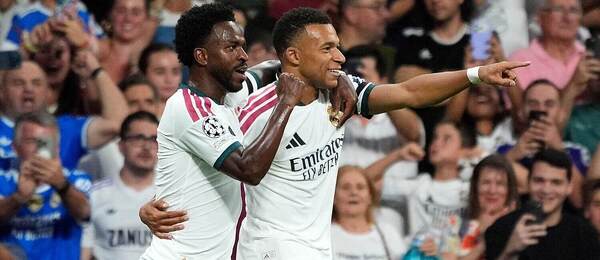 Vinicius Júnior a Kylian Mbappé (vpravo)