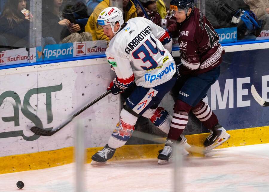 Na snímke zľava Gianni Fairbrother (Zvolen) a&nbsp;Ján Petriska (Slovan).