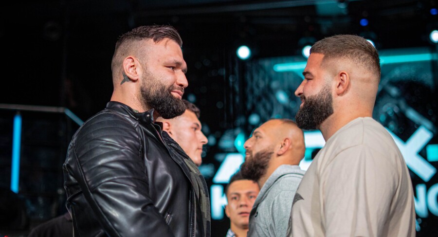 Kotalík a&nbsp;Michálek na&nbsp;tlačovke Clash APEX+ 1
